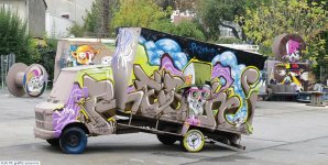 xun.fr-graffiti-session-by-kmions-crews-ckt-dsk-lcf-vmd-toulouse-0000012992.jpg