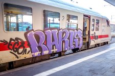 Graffiti_train_103.jpg